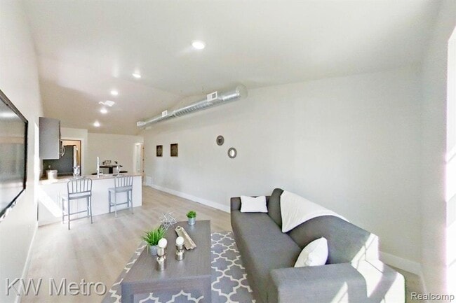 Photo - 695 Livernois St Unidad 2