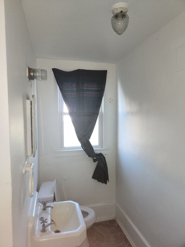 Photo - 1 Bedroom, 1 Bathroom Quadplex in Petersburg just off of Rt. 460