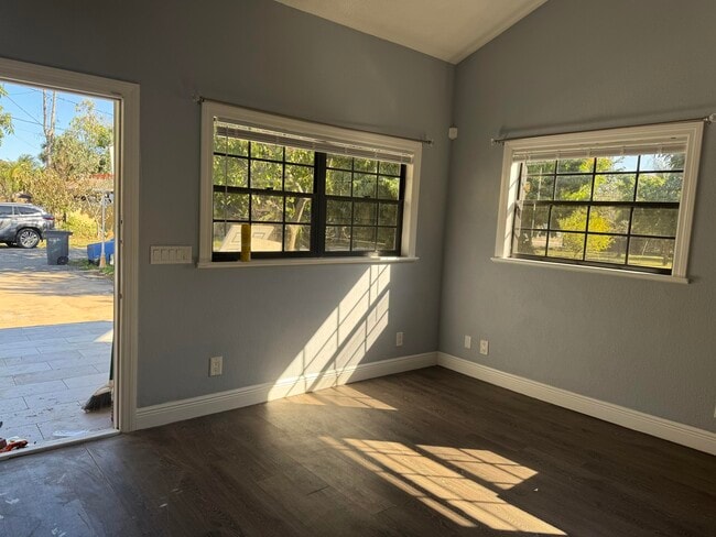 Photo - 5239 Club Rd