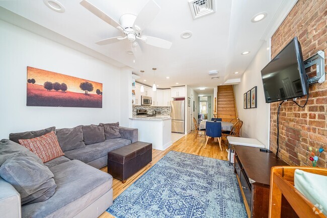 Building Photo - 815 Willow Ave Unit 1L Rental