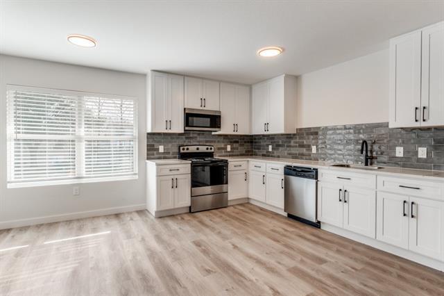 5917 Gaston Ave Unit 205