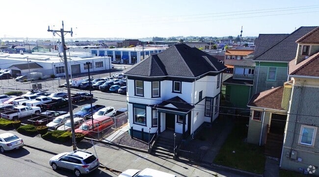 Building Photo - 369 8th St Unit A Rental