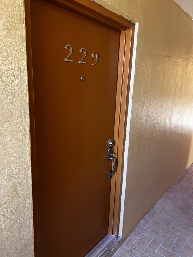 Building Photo - 9300 W Flagler St Unit 229