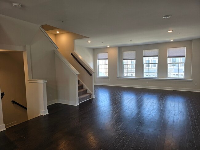 Photo - 226 Red Leaf Ln