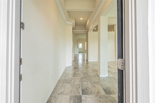 Building Photo - 21263 Lucknow Ln