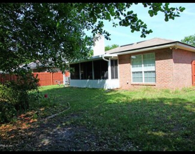 Photo - 1687 Spring Branch Dr W