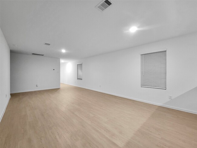 Photo - 31367 Black Cherry St