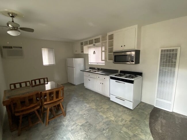 Photo - 982 Woodland Dr Unit 1