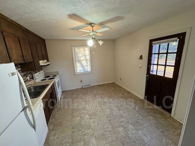 Photo - 117 Wardview Ave