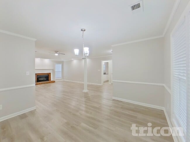 Photo - 136 Tanners Mill Rd