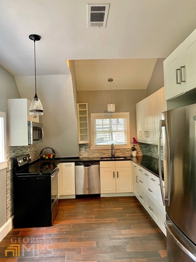 Photo - 232 Sydney St SE