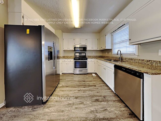 Photo - 1810 County Line Pl