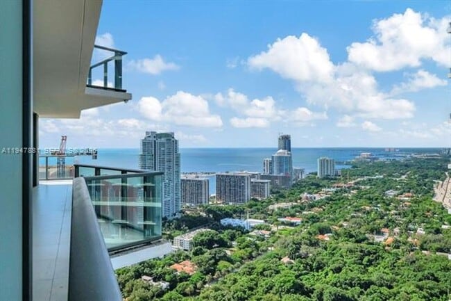 Building Photo - 1300 S Miami Ave Unit 1300 S Miami Ave  4207