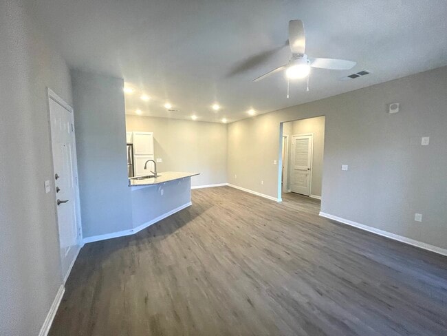 300 Willow Grv Wy Unit 316
