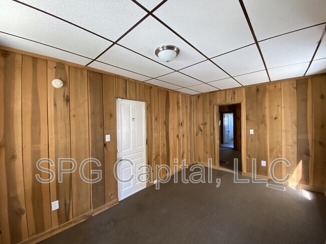 Photo - 245 W Jackson St