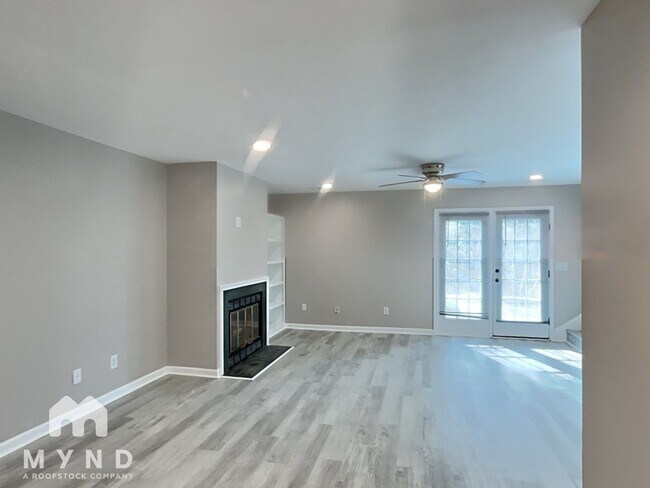 Photo - 6904 Saxby Ct