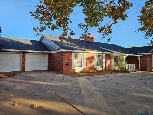 Photo - 2305 North Dr House