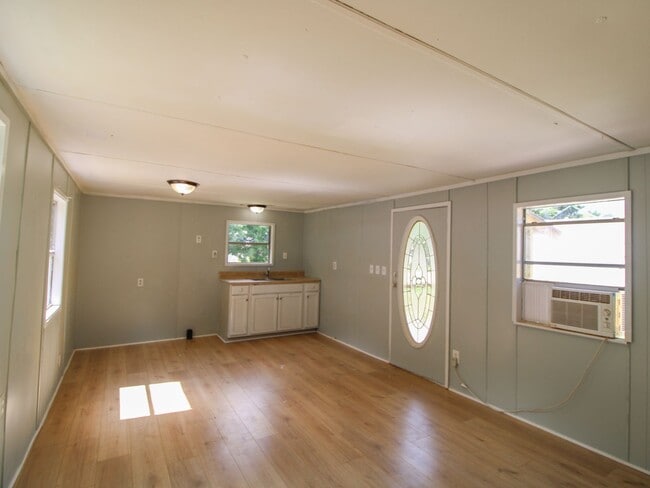 Photo - Comfortable Living in a Prime Fayetteville Location!