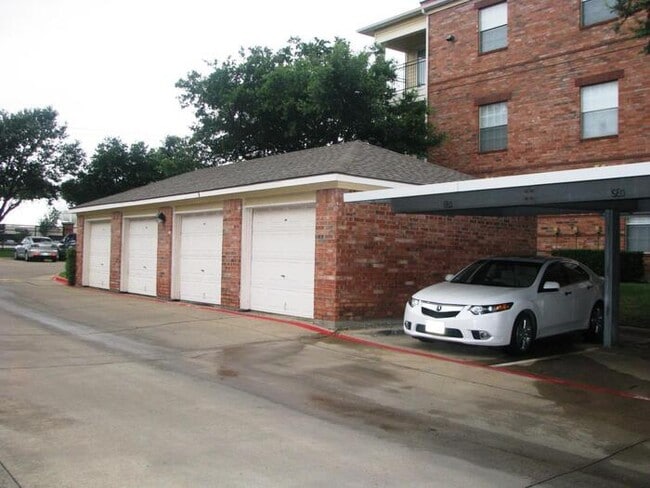 Photo - 2175 N Hwy 360 Unit c2