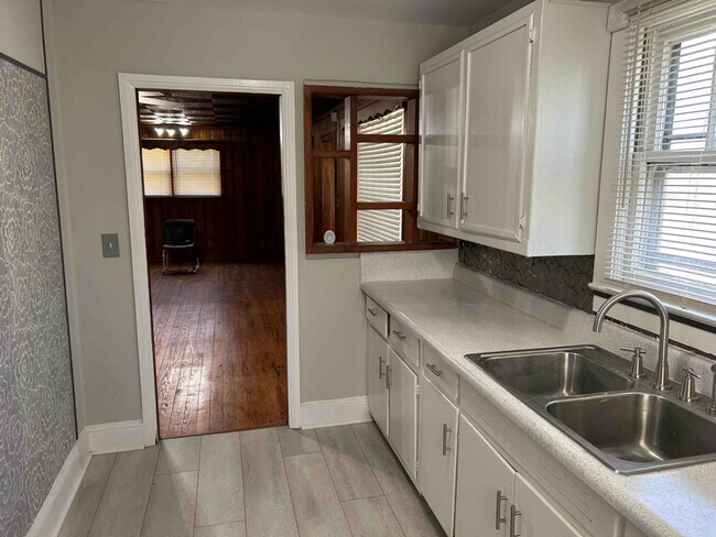 Photo - 2645 Fairburn Rd SW