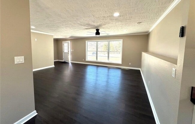 Photo - 1129 Mt Jefferson Rd