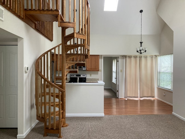 Photo - 616 Foxcroft Cir