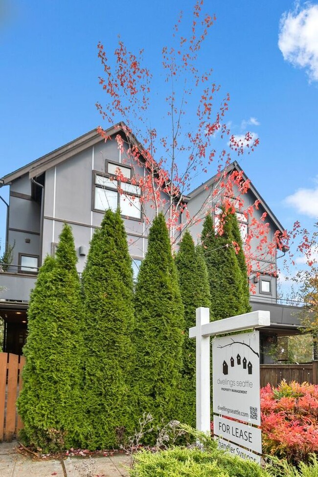 Luxurious Air-Conditioned Leschi View Town... - Luxurious Air-Conditioned Leschi View Town... Casa