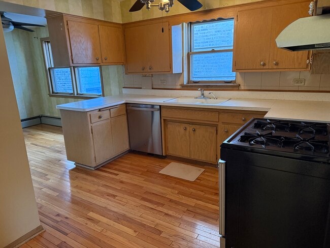 Photo - 1920 W 34th Pl Unit 2nd floor apartment