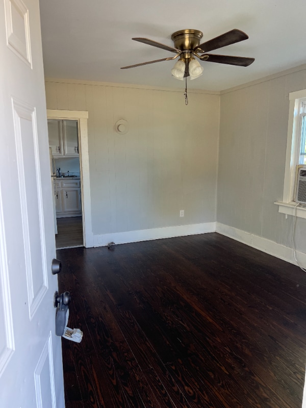 Photo - 1106 Parker St