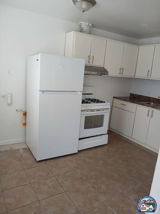 Photo - 162 W Alamo St Unit Apt C