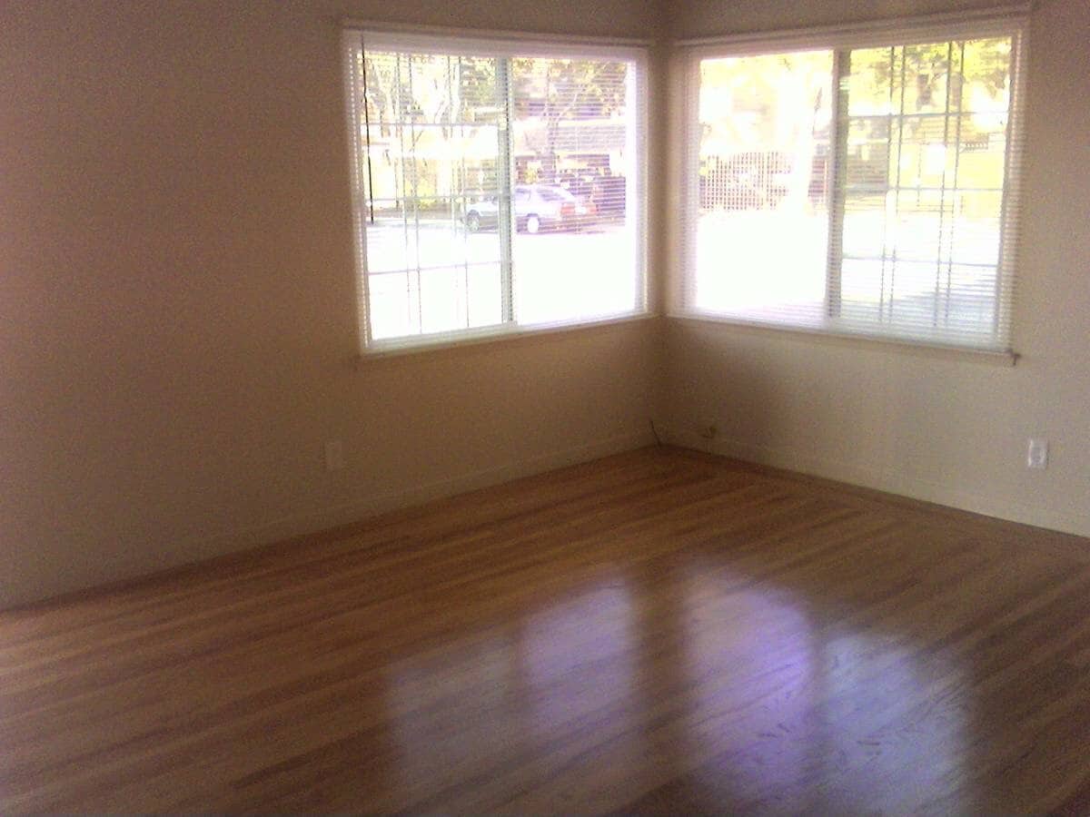 Vista alternativa del edificio 3 - 1195 Santa Ana St Unidad Duplex