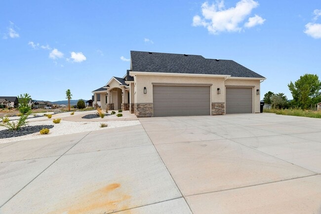 Photo - Elegant Residence on an Acre Lot