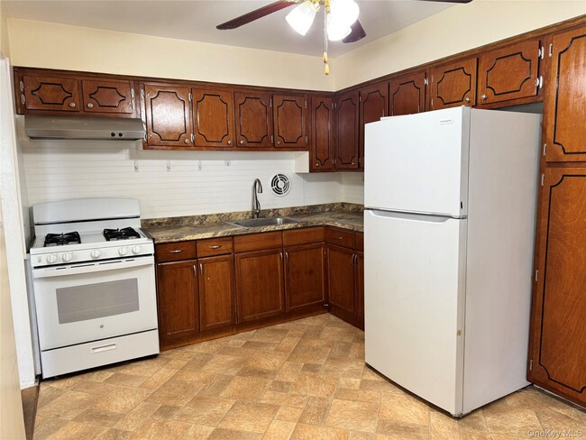 Building Photo - 104-02 51st Ave Unit 3