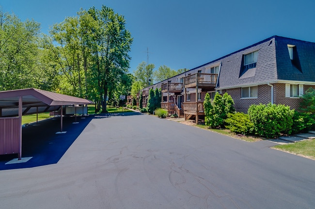 Hillcrest & Ridgeview Apartments