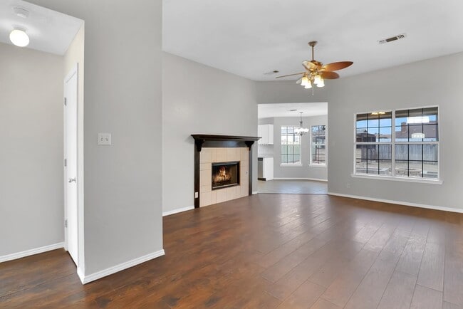 Photo - 8633 Yale Ave