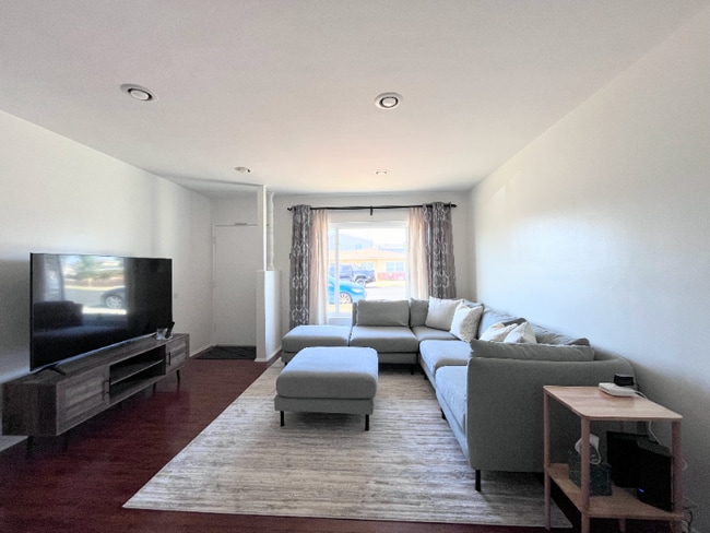 Photo - 17700 S Western Ave