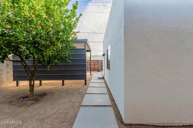 Building Photo - 2029 N 9th St