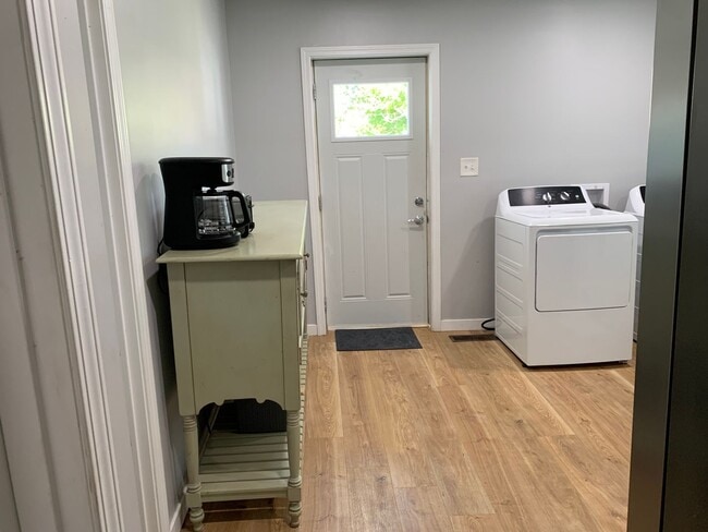 Photo - FURNISHED RENTAL