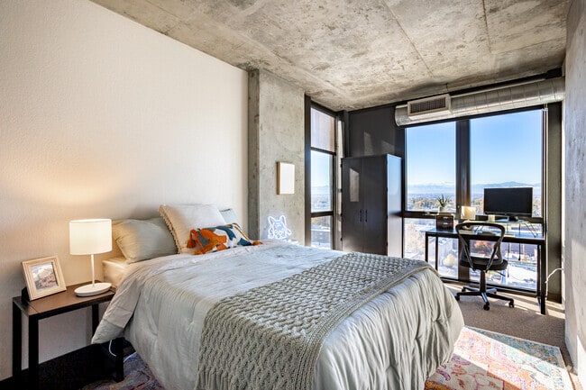 Telluride - Bedroom One - Vista