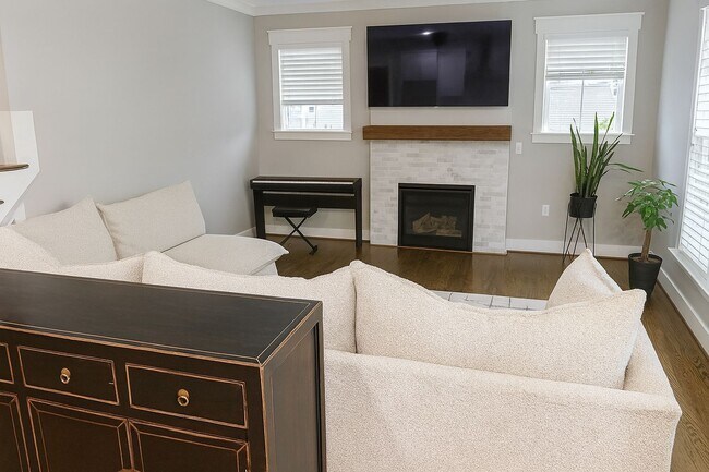 Photo - 2-712 S State St