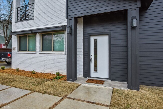 Photo - 4 br, 4 bath Duplex - 204 North Getzendane...