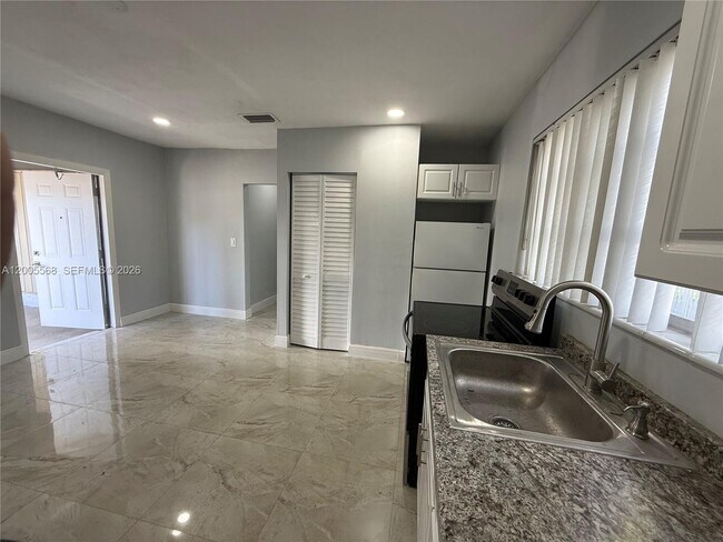 Photo - 7411 Juniper St Unit A