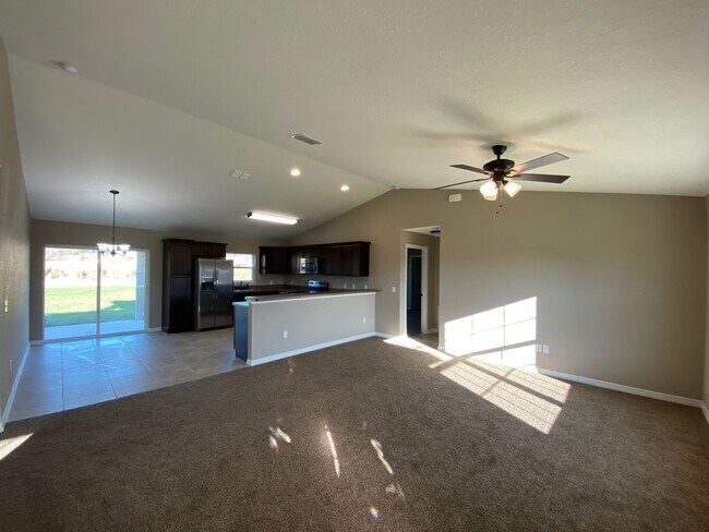 Photo - 3/2/2 Silver Spring Shores **Available NOW**