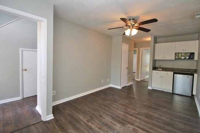 Photo - 1368 Bradley Dr