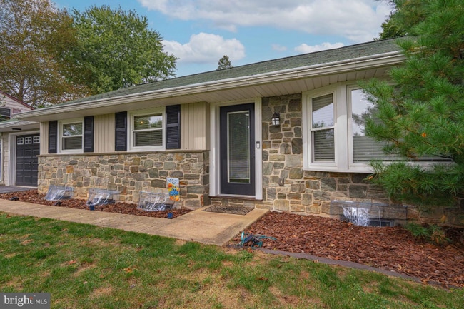 Photo - 41 Roosevelt Blvd