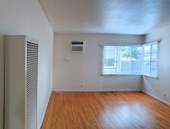 Photo - 210 S Bushnell Ave Unit 210.5