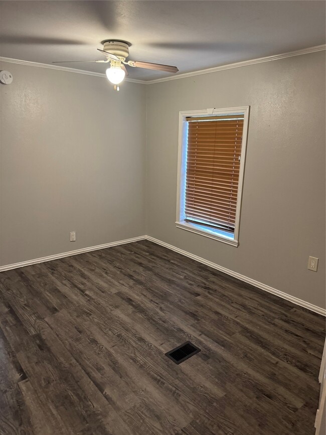 Photo - 36022 Lomax Rd