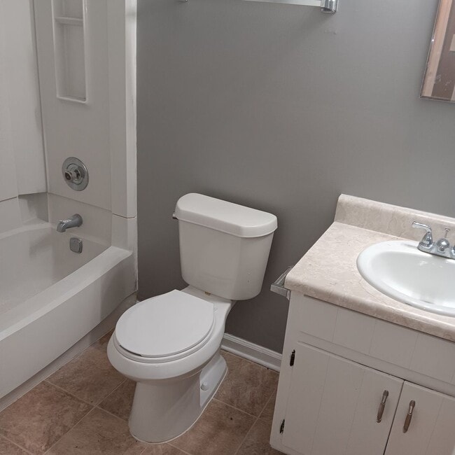 Photo - Move In Ready 3 Bedroom/2 Bathroom For Rent In Convenient Stone Mountain Subdivision!