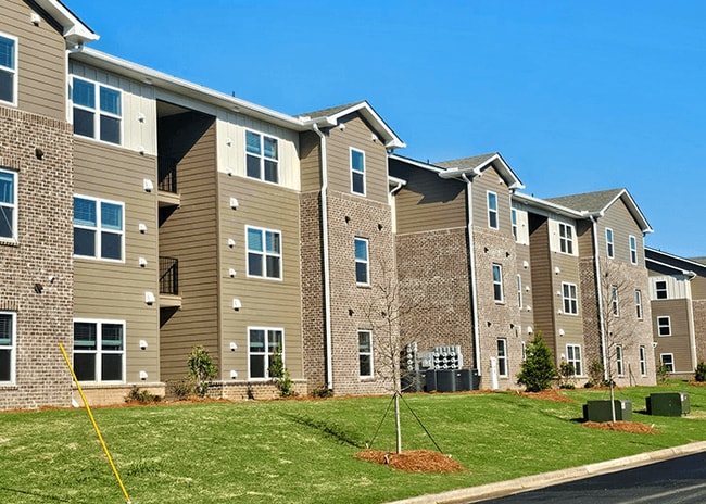 Photo - The Terraces at Oscar Thomie