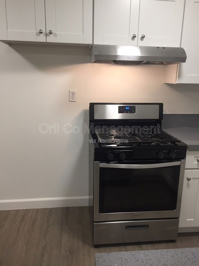 Photo - 14329 Haynes St Unit 6